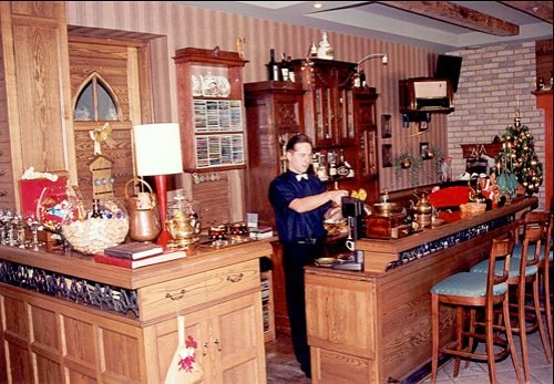 Restoranai, kavinės, barai, salės Retro stiliaus restoranas "Ponios Liusi Buduaras" Palangoje