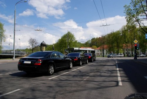  BMW, Bentley, Rolls-Royce, Mercedes, Jaguar nuoma