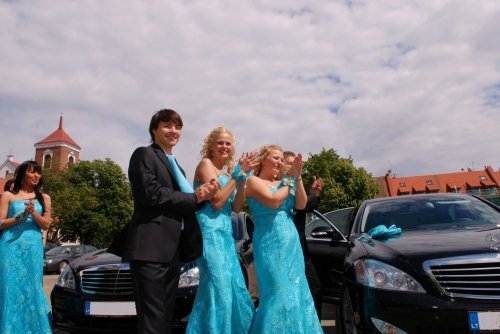  BMW, Bentley, Rolls-Royce, Mercedes, Jaguar nuoma