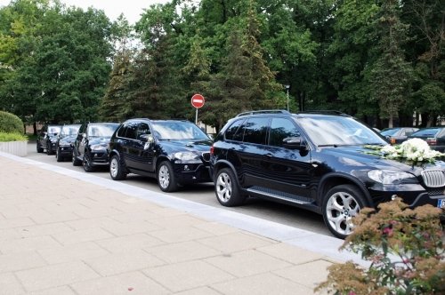  BMW, Bentley, Rolls-Royce, Mercedes, Jaguar nuoma