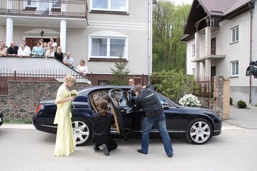  BMW, Bentley, Rolls-Royce, Mercedes, Jaguar nuoma