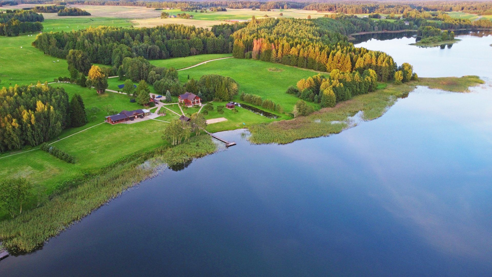 Sodybos, dvarai, vilos PAS ŠEŠTOKĄ Vilos Sodybos Nuoma Vestuvėms iki 80 vietų 