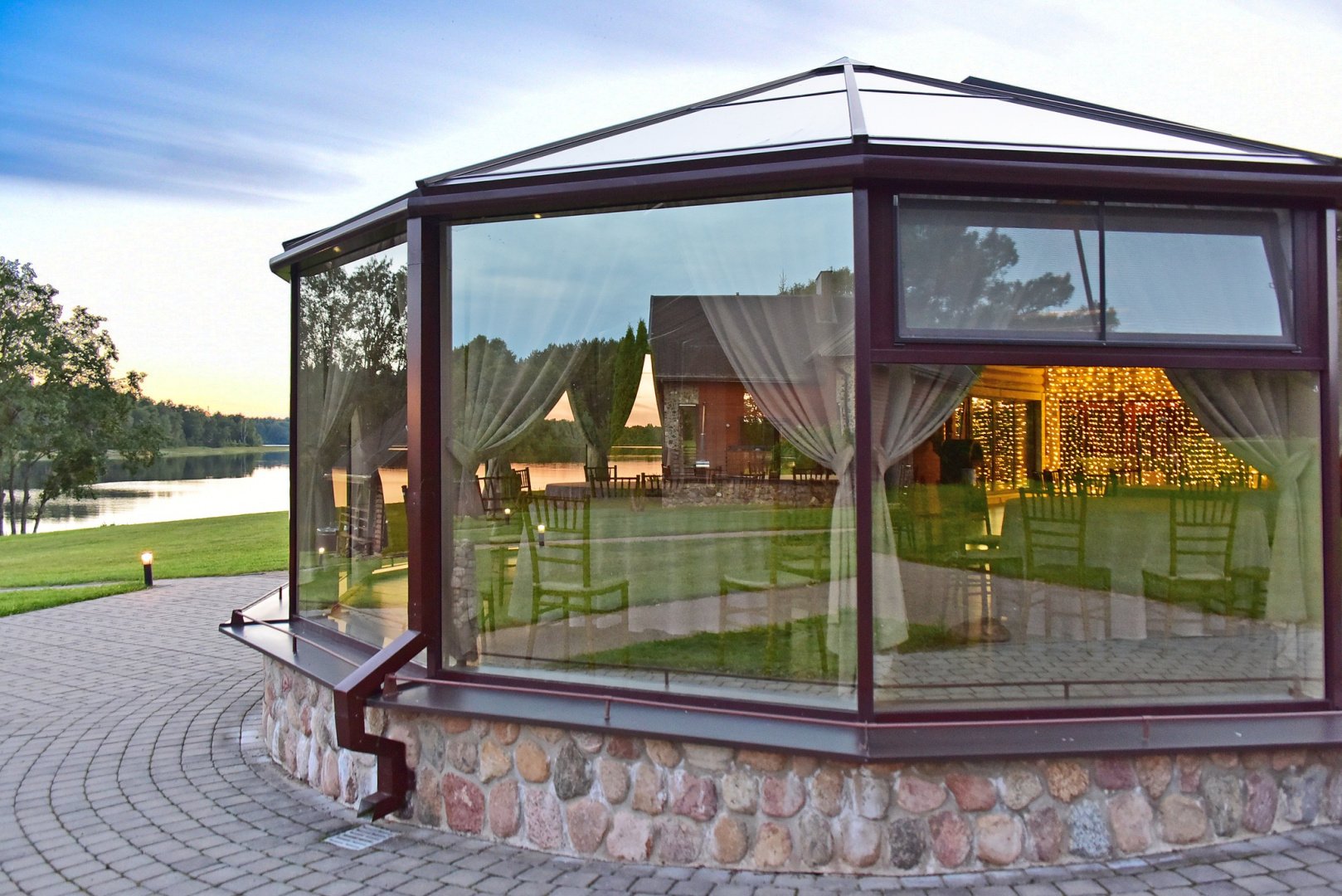 PAS ŠEŠTOKĄ Vilos Sodybos Nuoma Vestuvėms iki 80 vietų 