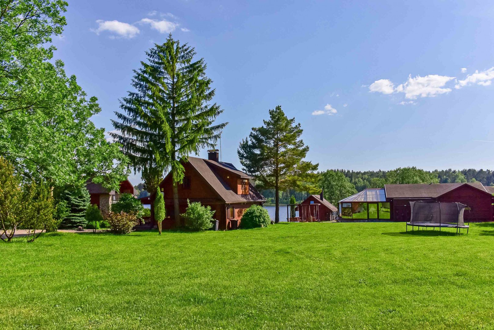PAS ŠEŠTOKĄ Vilos Sodybos Nuoma Vestuvėms iki 80 vietų 