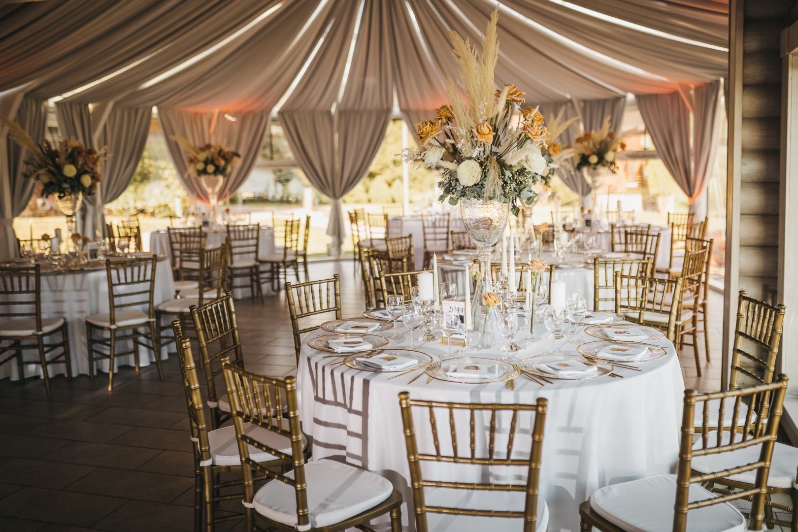 Sodybos, dvarai, vilos PAS ŠEŠTOKĄ Vilos Sodybos Nuoma Vestuvėms iki 80 vietų 