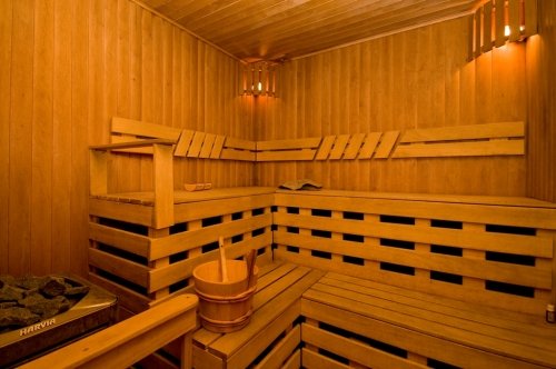 Viešbutis vestuvėms "Salos" - viešbutis; kavinė-baras; klubas; sauna ir baseinas. Tra