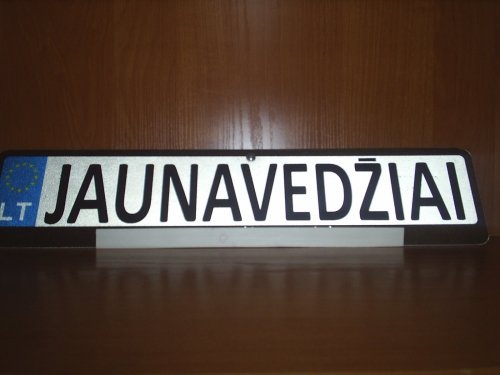 Nuomojame 16-18 vietų 2010-2018 metų limuzinus
