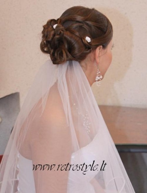 Vestuvinės proginės ir vakarinės šukuosenos! www.retrostyle.lt
