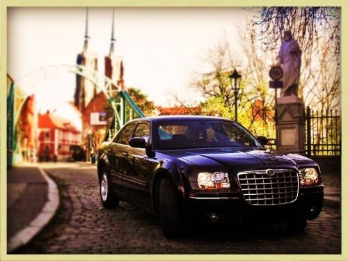 CHRYSLER 300C nuoma. CHRYSLER nuoma