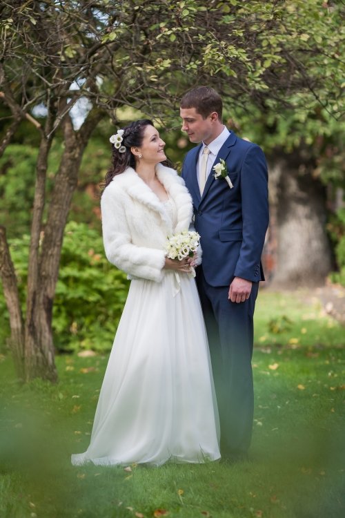 Reportažinė vestuvių fotografija, pageidaujant statytinė.