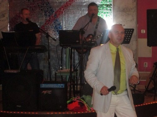 Profesionalus  renginių vedėjas -aktorius užsienio kalbomis 