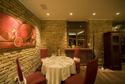 Restoranai, kavinės, barai, salės Aukšto lygio kaukazietiškos virtuvės restoranas „Achtamar”įsikūr