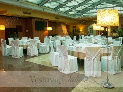Vestuvinė atributika Kėdžių užvalkalai, vestuvių papuošimas, gėlių puokštės