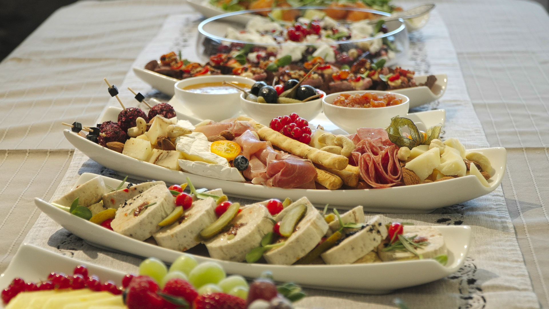 Dineris – maistas vestuvėms, užkandžiai ir karšti patiekalai