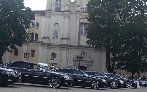Exclusive Audi A8 LONG 2009 m. BMW F10, PORCHE CAYENNE
