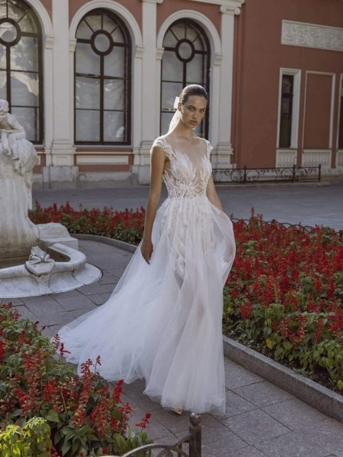 Vestuvinės suknelės Elegantiškos,išskirtinės kokybės  vestuvinės suknelės!