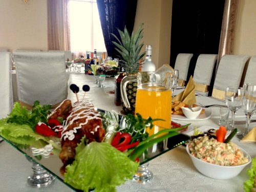 Restoranai, kavinės, barai, salės Pokylių salė, spa-baseinas ir sauna su nakvyne Trakuose