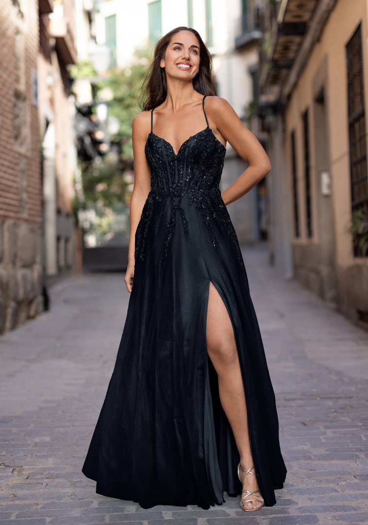 Pamergių suknelės Mados namai "Vestina"