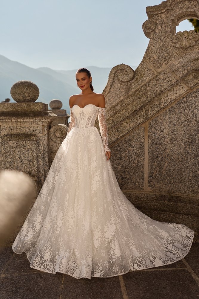 Vestuvinės suknelės Vestina salonas - vestuvinių suknelių pirkimas ir nuoma