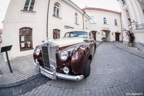 Limuzinai Rolls Royce, Cadillac Eldorado Jūsų vestuvėms