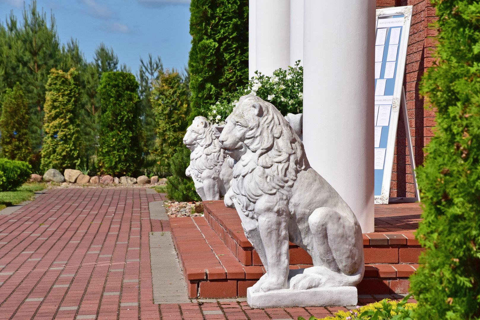 Sodybos, dvarai, vilos La Villa Royale- privatumo oazė visai šalia sostinės!