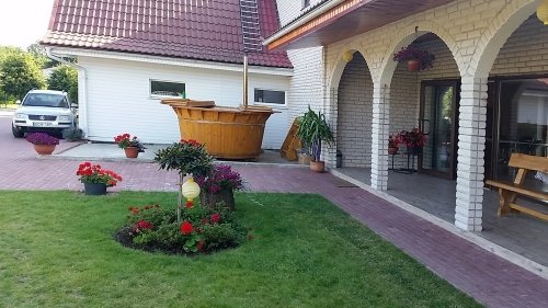 Sodyba prie Raudonės pilies: salės nuoma nuo 20 iki 150 žmonių, n
