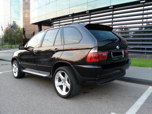 BMW X5 nuoma vestuvėms ir kitoms progoms.