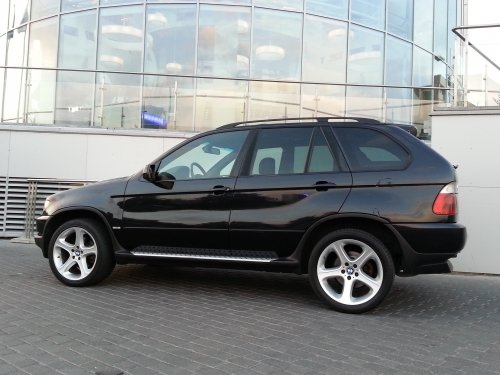 BMW X5 nuoma vestuvėms ir kitoms progoms.