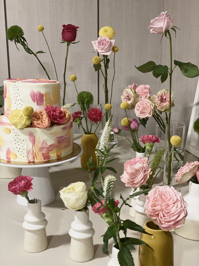 Liu Patty - desertai ir užkandžiai; šampano ir užkandžių staliukai 