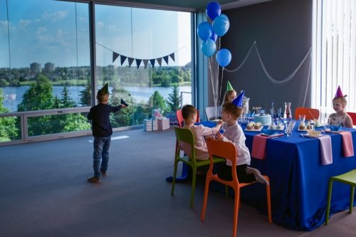 Restoranai, kavinės, barai, salės Elegantiška aplinka ir unikali virtuvė