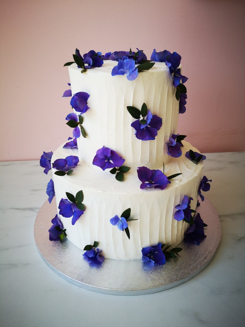 Liu Desertinė - vestuvinių tortų kūrėjas