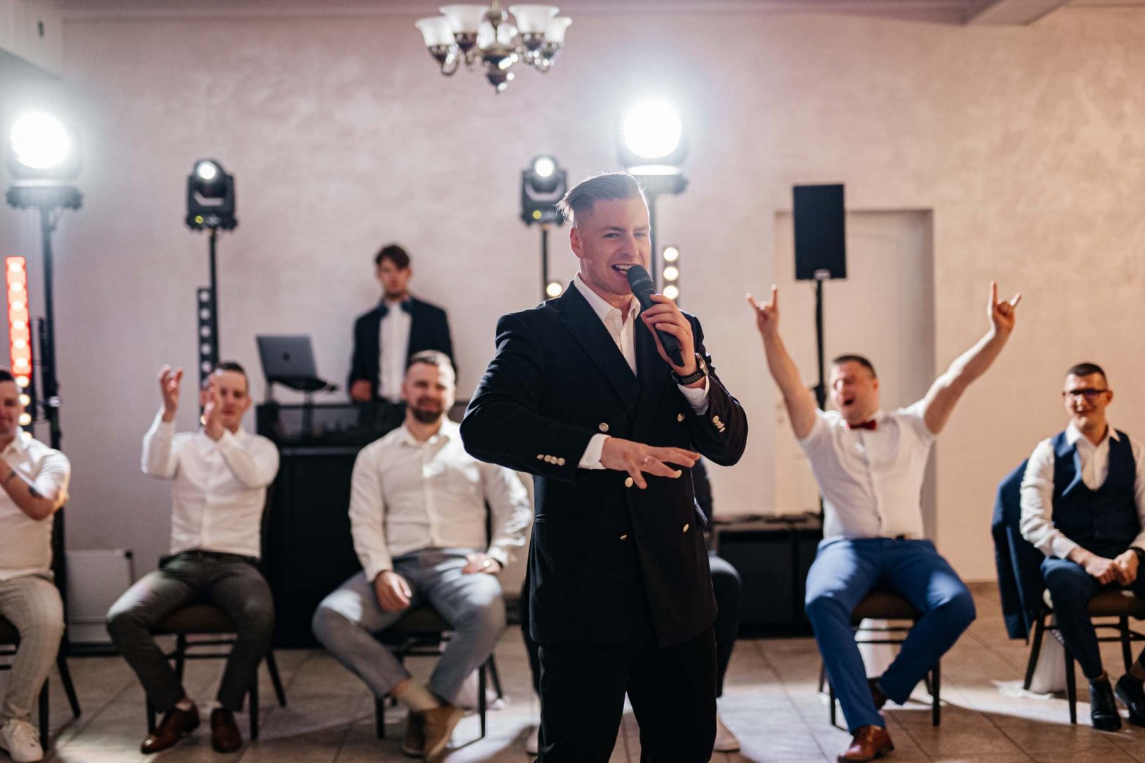 Renginių vedėjas Rimantas Potarenkas su DJ komanda 