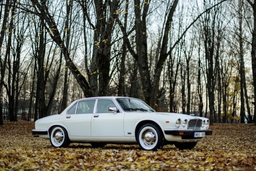 Senovinio automobilio Jaguar nuoma