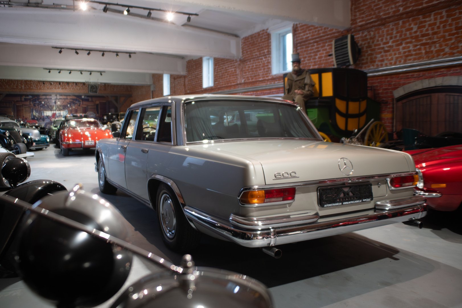 Automobilių nuoma Mercedes-Benz S600 1972