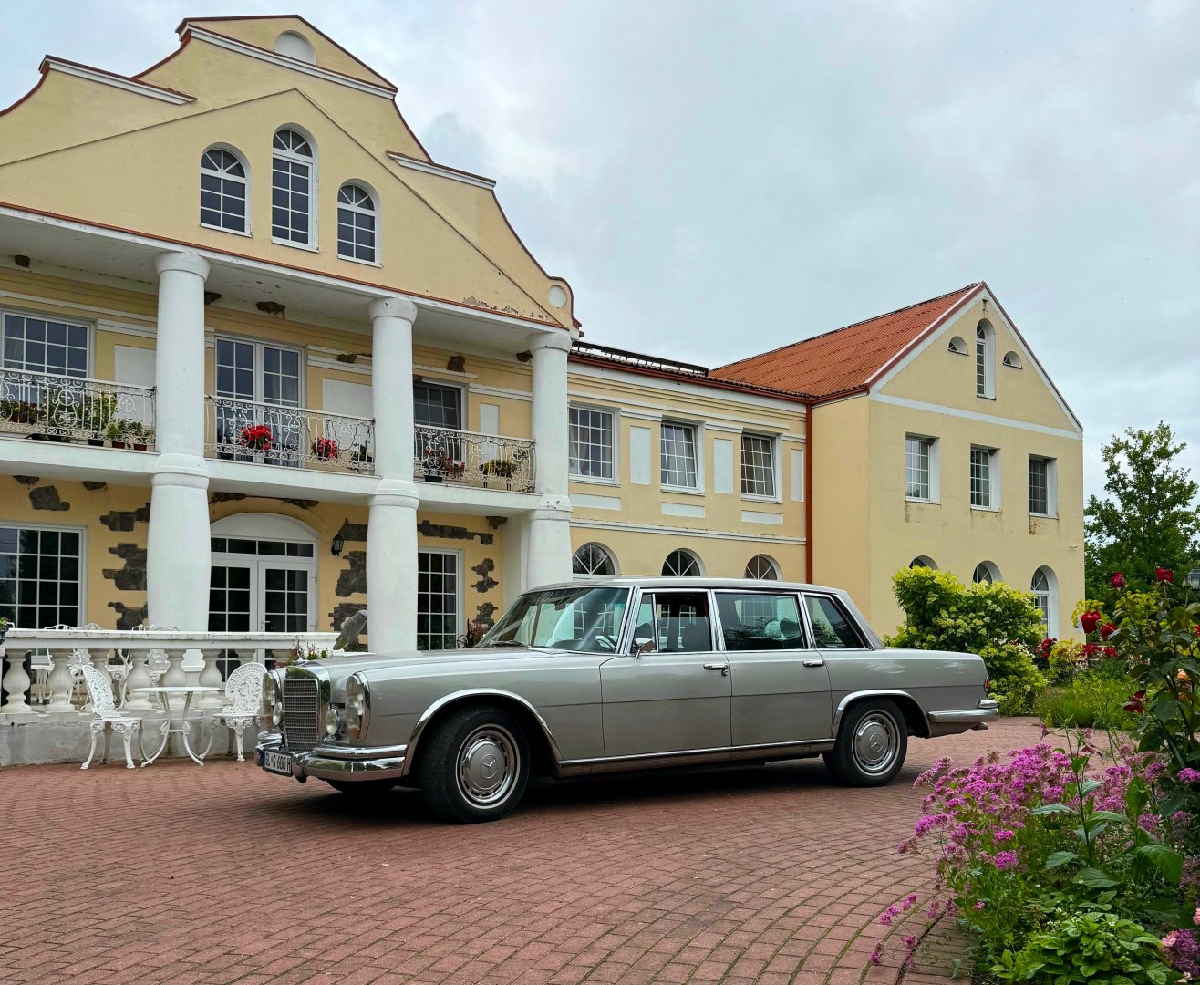 Automobilių nuoma Mercedes-Benz S600 1972