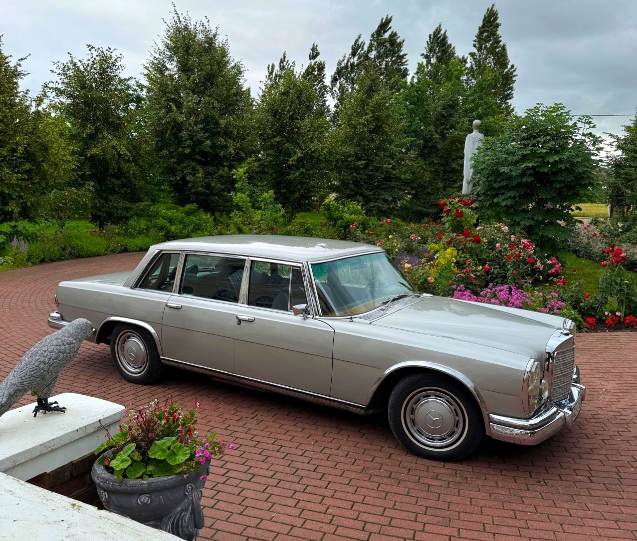 Automobilių nuoma Mercedes-Benz S600 1972