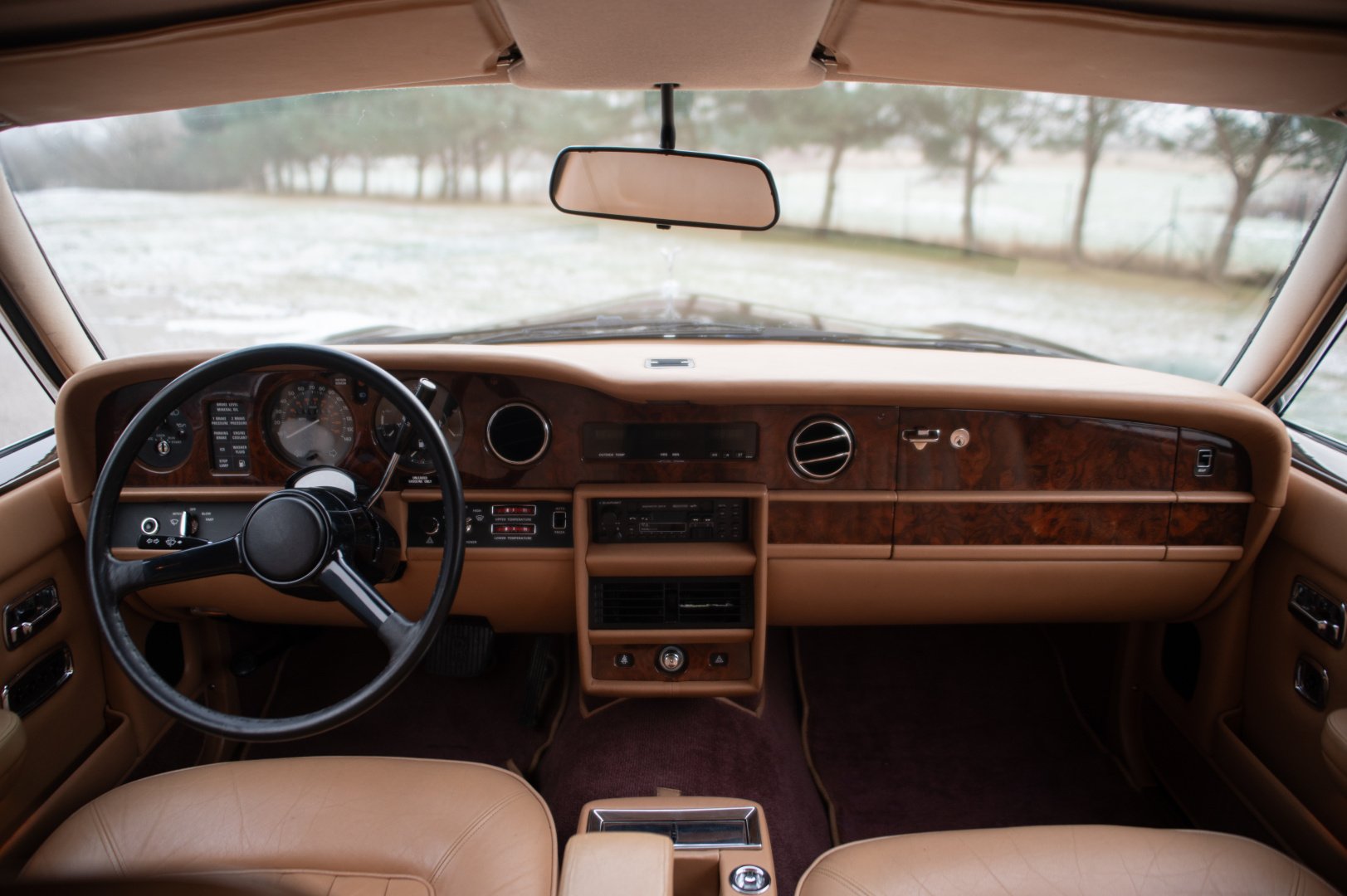 Automobilių nuoma Rolls Royce Silver Spirit 1984