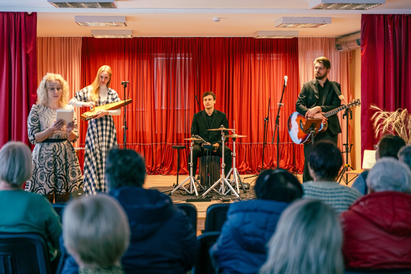 Magai, šokėjos, fakyrai ir kiti Gyvo garso grupė vestuvėms