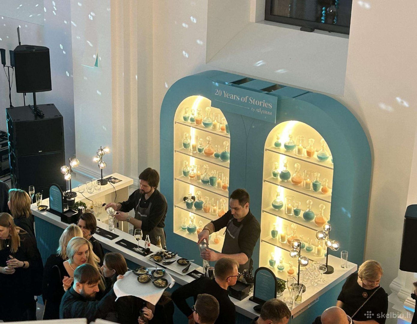 Maistas pobūviams  Mobilus baras vestuvėms – profesionalūs barmenai ir įspūdingi kokteiliai jūsų šventei