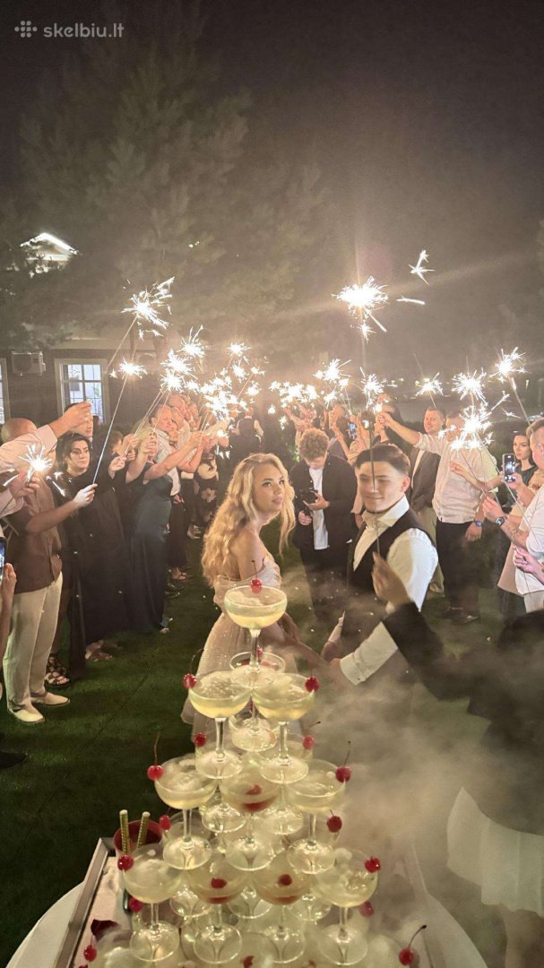 Maistas pobūviams  Mobilus baras vestuvėms – profesionalūs barmenai ir įspūdingi kokteiliai jūsų šventei