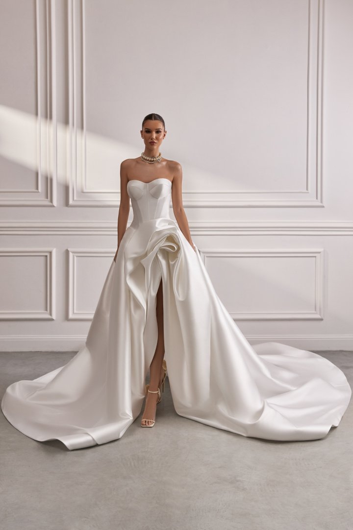 Vestuvinės suknelės AUKSORÈ wedding – vestuvinės suknelės Klaipėdoje